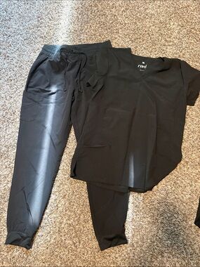 Revel Black Women’s Scrub Pants & Top Set